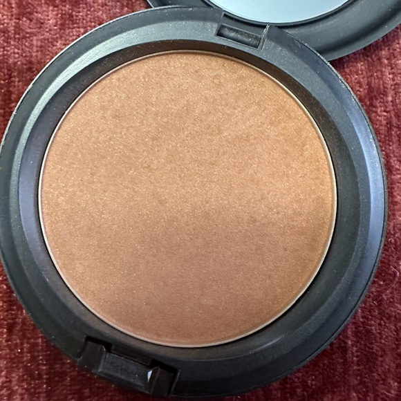 MAC Cosmetics Makeup Gently Used Mac Cosmetics Bronzing Powder In
